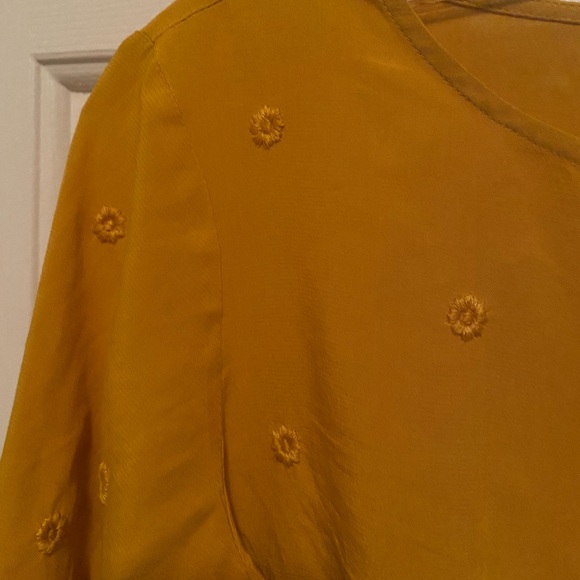 Loft yellow floral embroidered tie front blouse - Picture 5 of 7